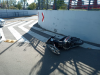 Dos mujeres menores de 14 a�os hospitalizadas al chocar en moto contra el pared�n del Viaducto
