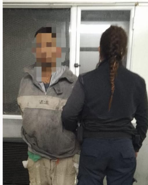 Intentó esconderse en un techo  para evitar su captura y a los  pocos minutos fue aprehendido 