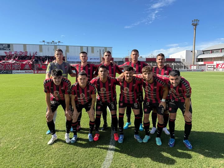 Douglas y su invicto jugarán el domingo en Rafaela ante Ben Hur