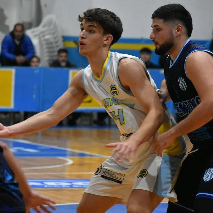 Argentino y 'Comu' , en lo más alto del basquetbol local
