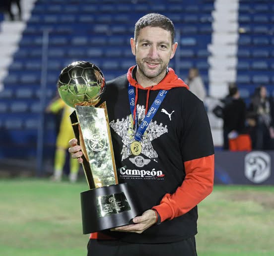 El pergaminense Osvaldo Peranzoni gritó campeón con Libertad de Paraguay 
