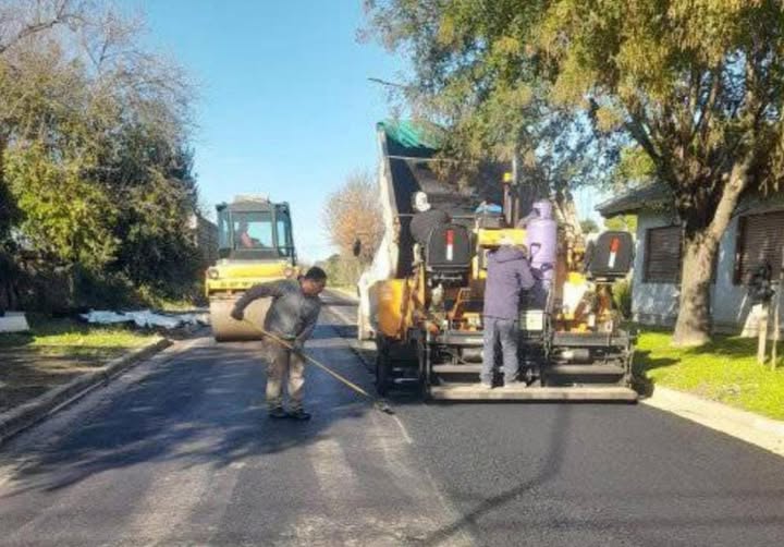 El olvido programado: cuando la campaña llega para unos y el barro sigue para otros