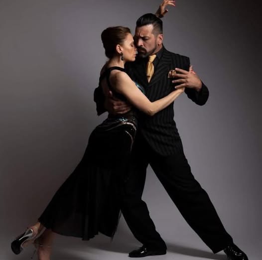 Ricardo Astrada y una noche de tango en La Casa de la Cultura