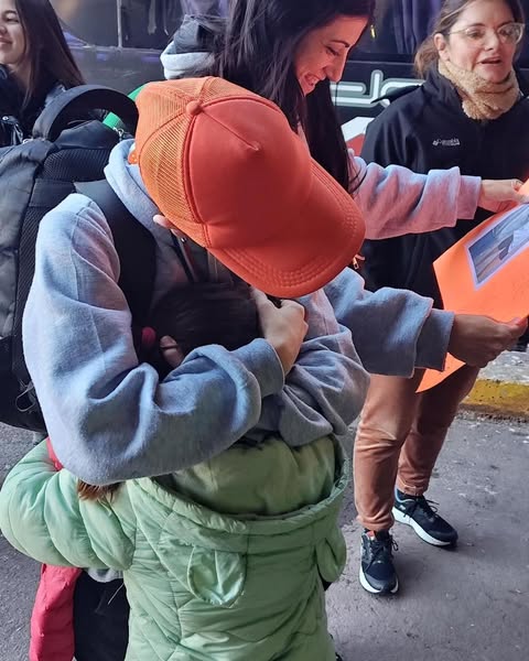 Recibieron a los campeones  que conmovieron al mundo  y emocionaron a Pergamino