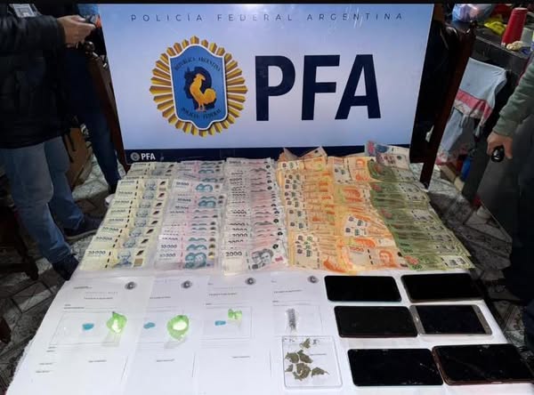 Allanamiento antidrogas: un  detenido y secuestro de  cocaína, marihuana y dinero