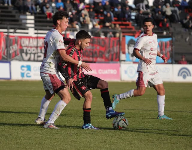 Douglas buscará recuperarse,  ganar y quedarse con la zona
