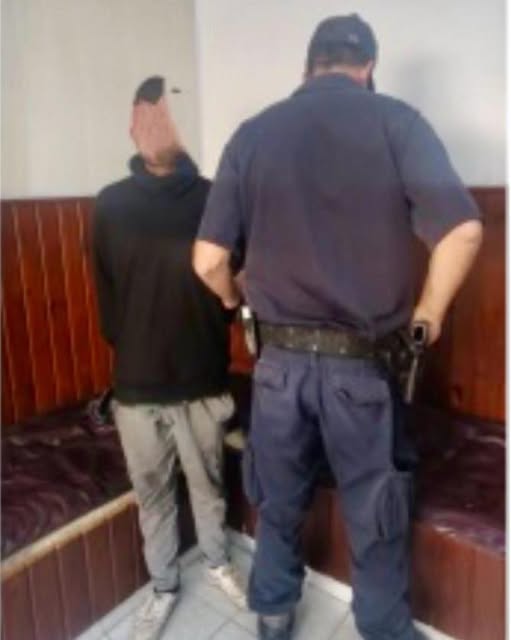 Violó una prohibición de  acercamiento, causó  daños y fue aprehendido