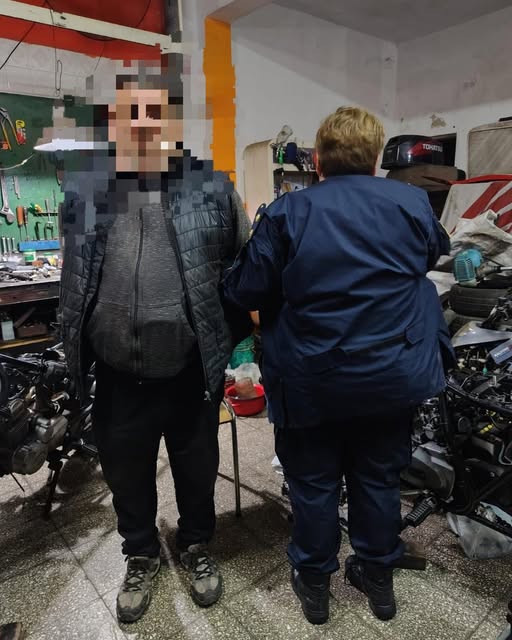 Detuvieron al posible  cómplice del prófugo que  disparó contra un policía
