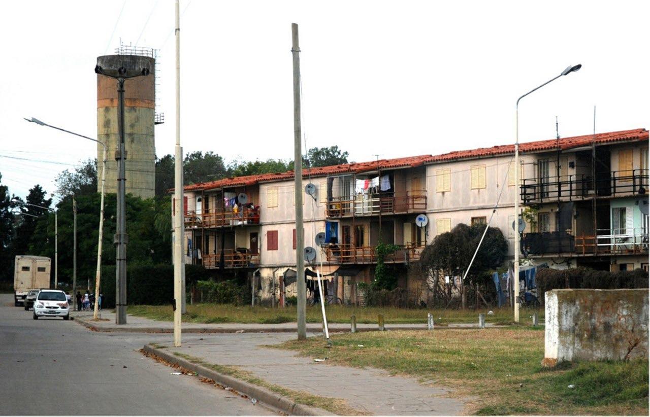 Amenazas entre familias  de las 512 por una gotera 