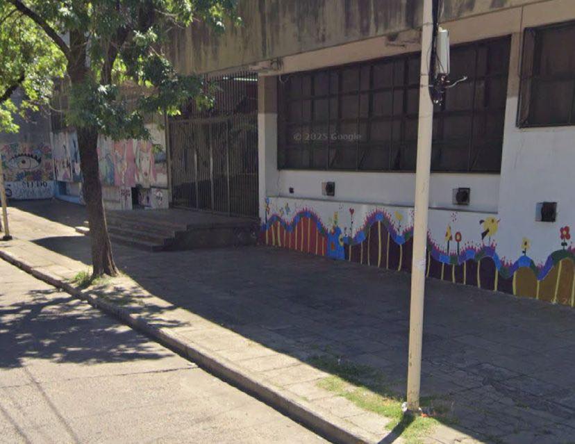 Una mujer se presentó en la Escuela Normal y amenazó  de muerte a la vicedirectora 