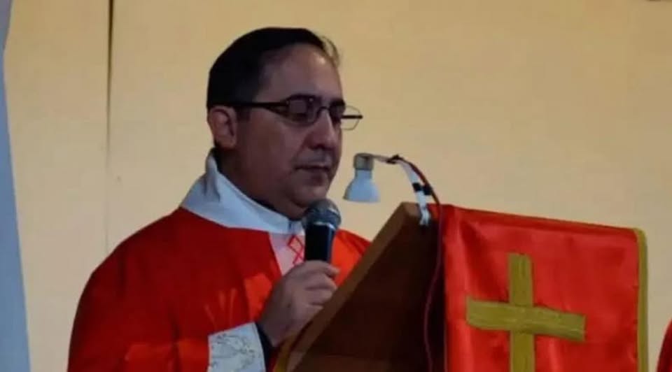 Llegó al Vaticano denuncia contra sacerdote