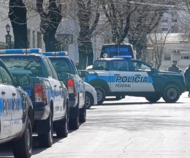 Megaoperativo de la Policía Federal contra el narcotráfico en Pergamino