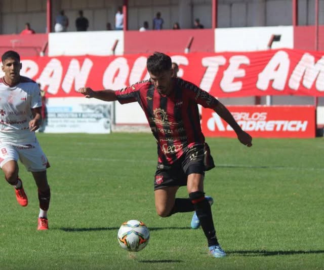 Douglas cayó en Rafaela y deberá jugar la Reválida ante Independiente de Chivilcoy