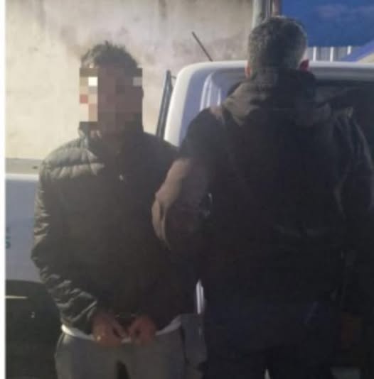 Golpeó a su madre con  un sartén en la  cabeza y fue detenido 