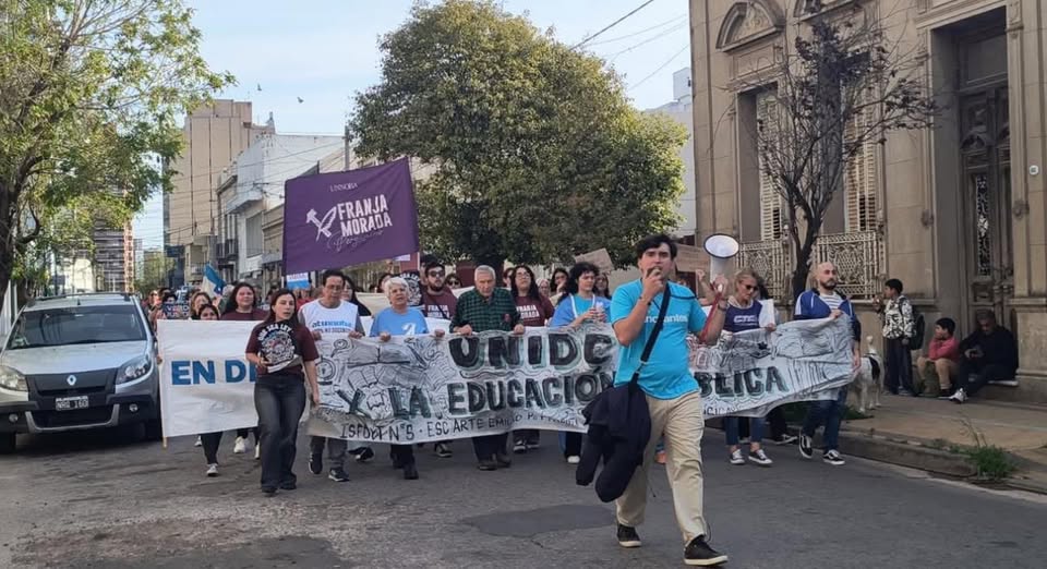 Histórica marcha 'en defensa de la educación Pública'