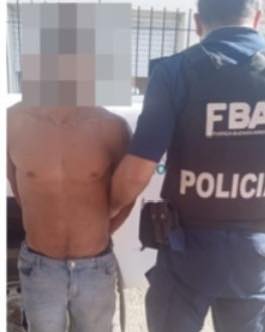 Dos detenidos tras intentar  atacar con un caño y robarle  a una jubilada de 78 años