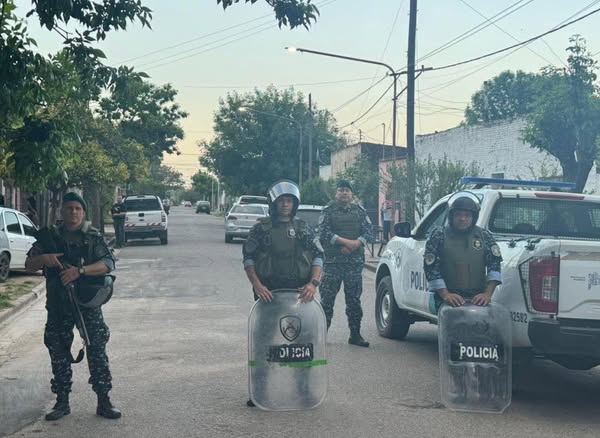 Operativo en barrio 12 de Octubre: 5 detenidos y más de 300 dosis de cocaína secuestradas