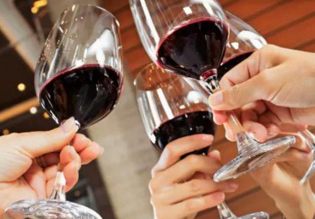 El Gobierno derogó 973  normas del Instituto Nacional de Vitivinicultura