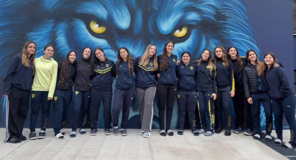 Las Lobas rumbo a Chapadmalal  para disputar la Copa  Argentina Sub 16 de Voleibol