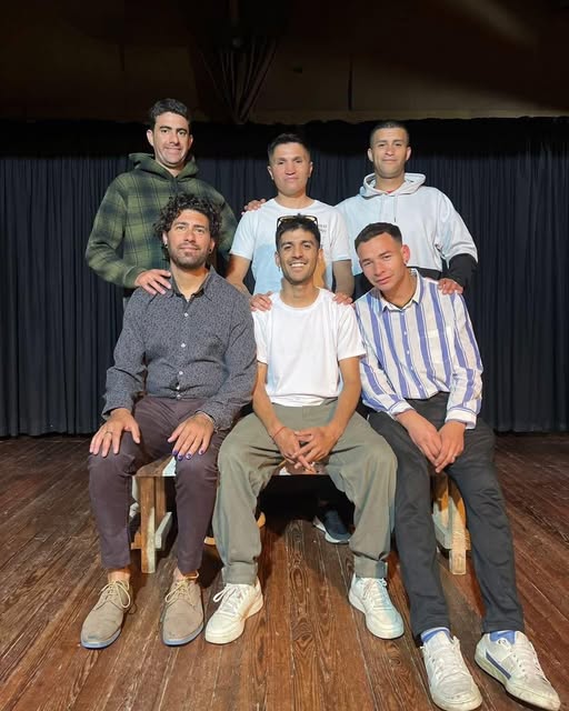 La Granja San Camilo sube al escenario  con 'Yo no me voy'