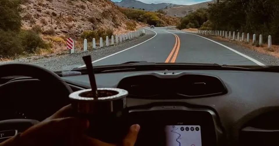 Mendoza implementará multas de hasta $500.000 por tomar mate al volante