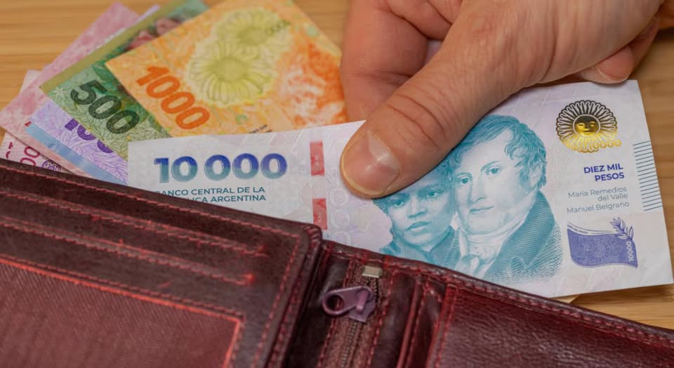 La Realidad del Ingreso Disponible y el Aumento de Tarifas de Servicios