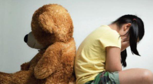 Un niña de 9 años habría  sido abusada por  su hermanastro de 18