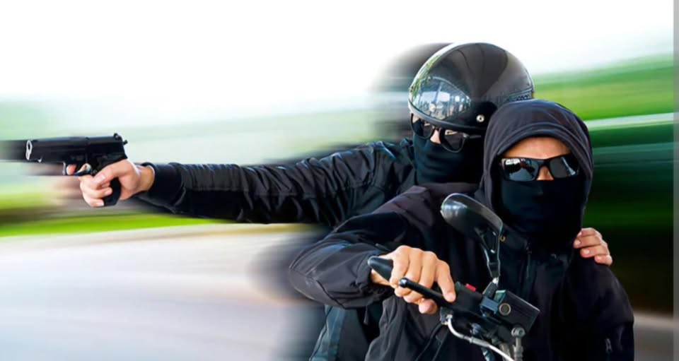 Dos mujeres detenidas  con un revólver y 20 balas