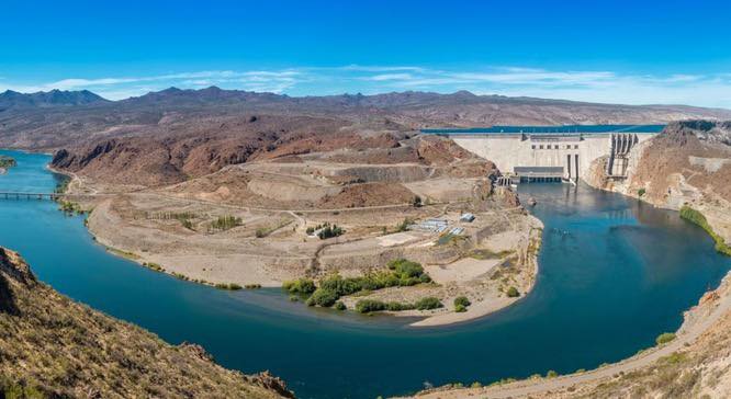 El Gobierno adjudicó cuatro represas  hidroeléctricas y lanzó el  proceso para privatizar la Hidrovía