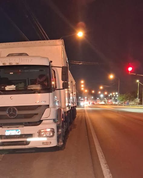 Un peatón sufrió lesiones graves tras ser embestido por un camión en Ruta 8 