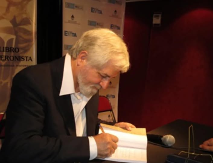 Rafael Restaino obtuvo  un nuevo premio literario