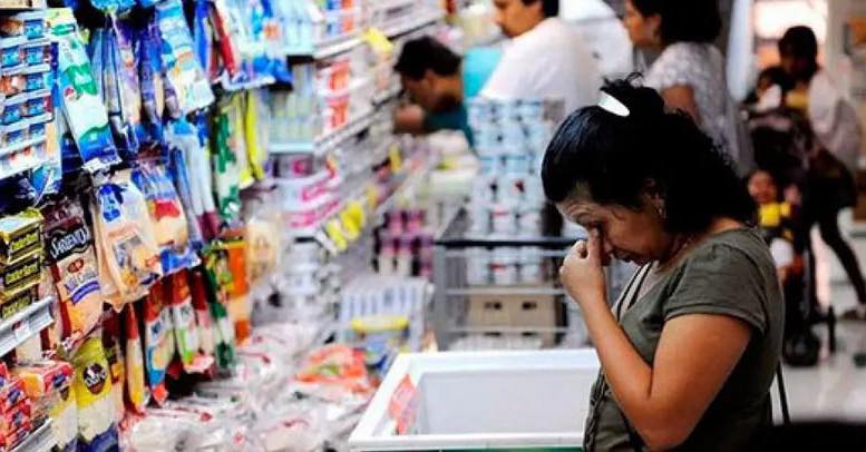 Una encuesta alertó que la economía  del 70% de los argentinos 