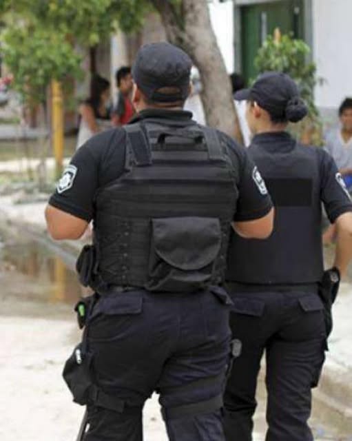 Escándalo en Villa Progreso:  pareja de policías protagonizó  un violento episodio por dinero