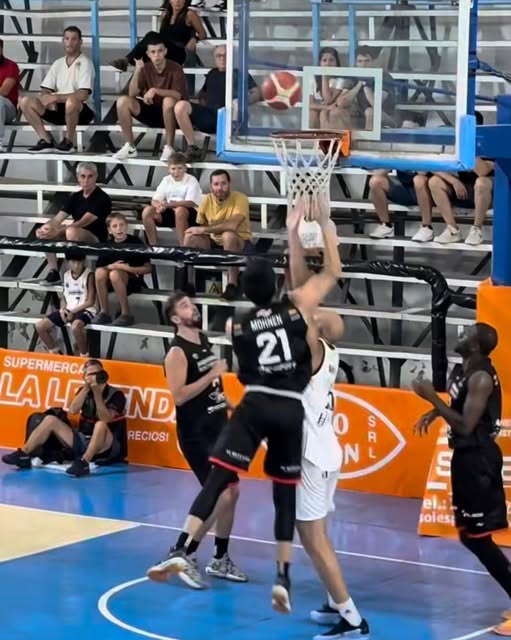 Pergamino Básquet volvió a sonreír: triunfo ante Gimnasia y fin de la mala racha