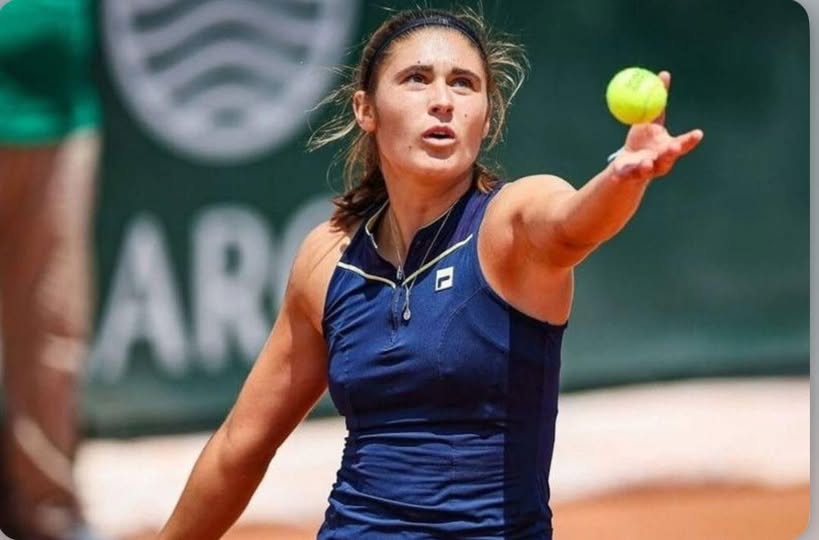 Triunfo de Julia Riera y pase a octavos en Antalya