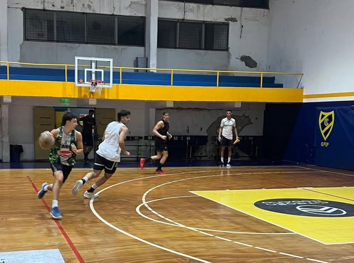 Gimnasia debuta en casa y abre el torneo de Primera División del básquet local