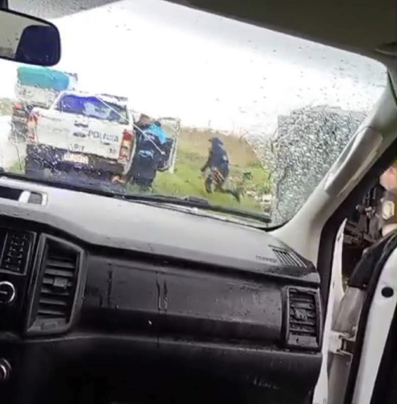 Apartaron a la jefa del Comando  de Patrulla tras el confuso episodio  del camión volcado en la Ruta 188