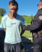 Furia y destrucción: rompió la moto de su ex en plena calle y terminó detenido