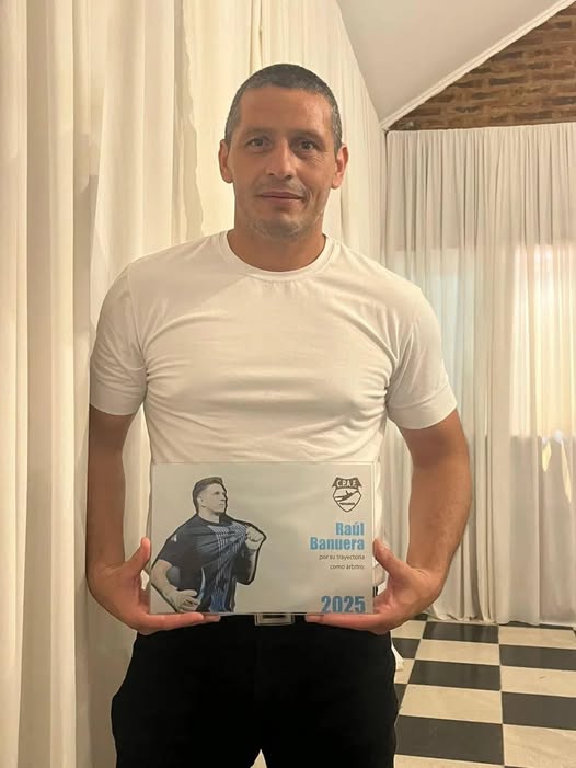 Un árbitro de primera fue agredido luego de un partido de fútbol infantil