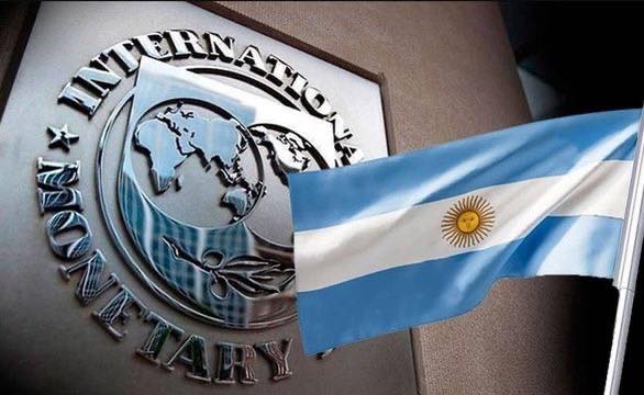 El FMI recortó el crecimiento y elevó fuerte la inflación para Argentina