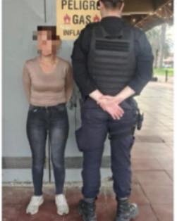 Detienen a una mujer con pedido de captura por hurto