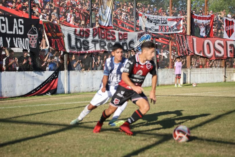 Douglas visita a Sportivo Belgrano y busca sostener su gran presente