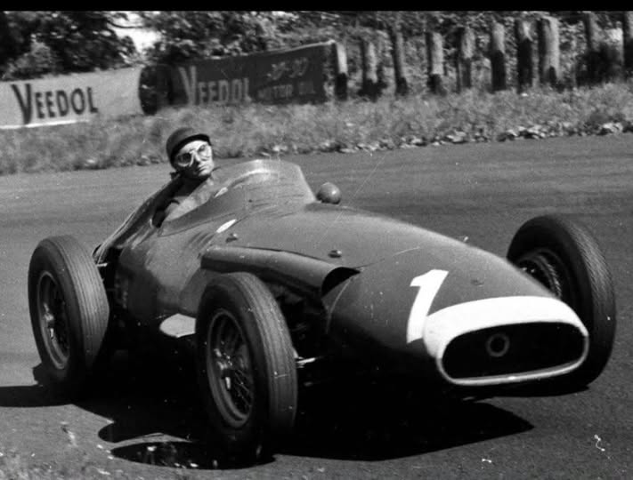 Fangio fue elegido como el mejor piloto de la historia de la Fórmula 1