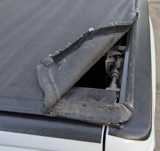Le desvalijaron la camioneta en media hora y le robaron todas las herramientas de trabajo
