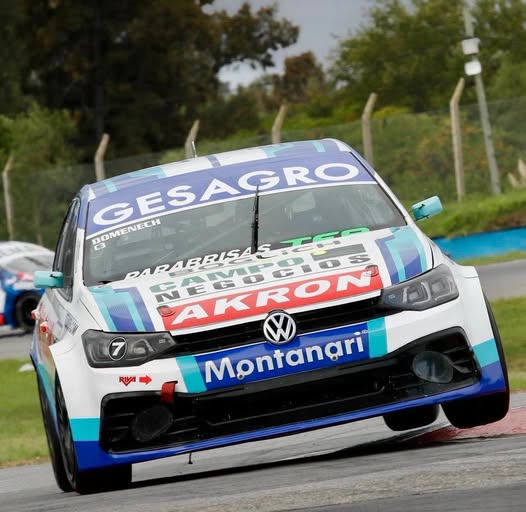 Alfonso Domenech volvió a subir al podio y se prende otra vez en la pelea por el campeonato