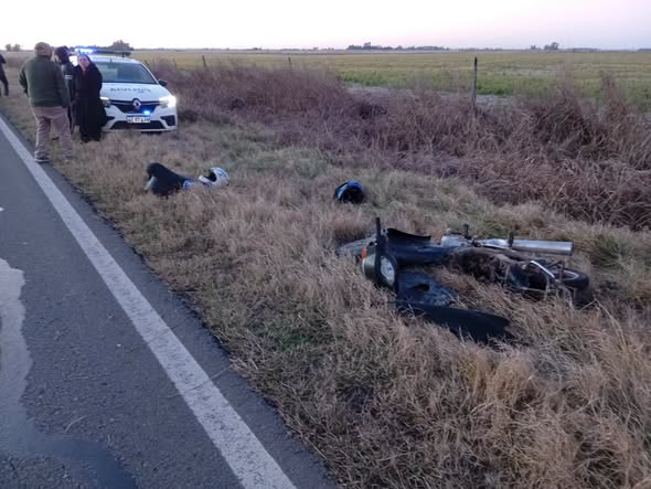 Tres motociclistas heridos tras un choque con un camión en la vieja Ruta 8