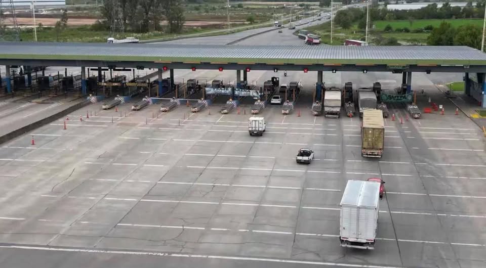 Detienen a dos inspectores de Seguridad Vial acusados de pedir coimas en la Autovía Pilar-Pergamino