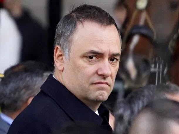 Manuel Adorni gastó 139  millones de pesos en tarjeta  de crédito en dos años