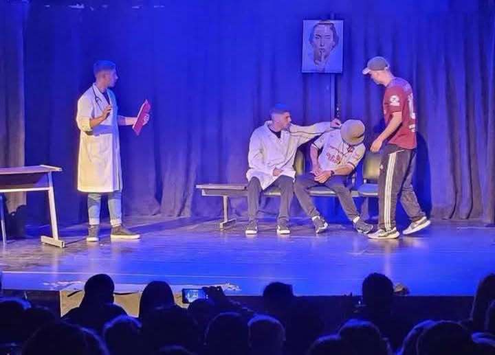 Emoción y ovación de pie: Se estrenó '¡Una cosa de locos!' en el Teatro Unión