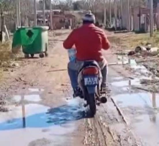 El Pergamino que duele: vecinos del barrio Jorge Newbery reclaman por calles intransitables y falta de cloacas